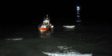 Surfista ritrovato e soccorso ieri sera a largo delle coste di Ispica