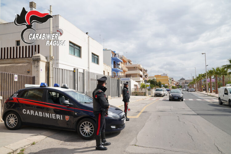 Perseguita la ex moglie, arrestato pozzallese