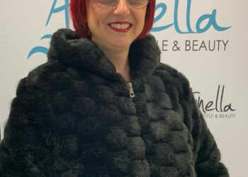 25 anni di attività per Antonella Galazzo, l’hair stylist pozzallese che ha curato le acconciature dei divi di Sanremo