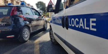 Struttura ricettiva a Marina di Modica. Modificati volumi e superficie coperta. Sequestro preventivo, 5 denunce