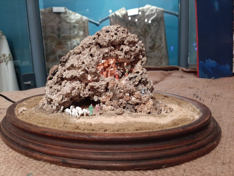 Chiaramonte: inaugurata la mostra “Il presepe in miniatura nella città dei musei”