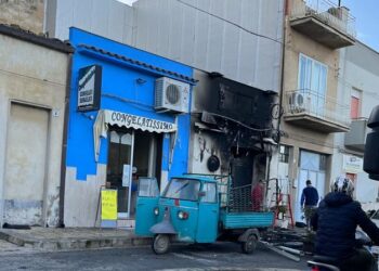 Attentato incendiario in un bar di Comiso