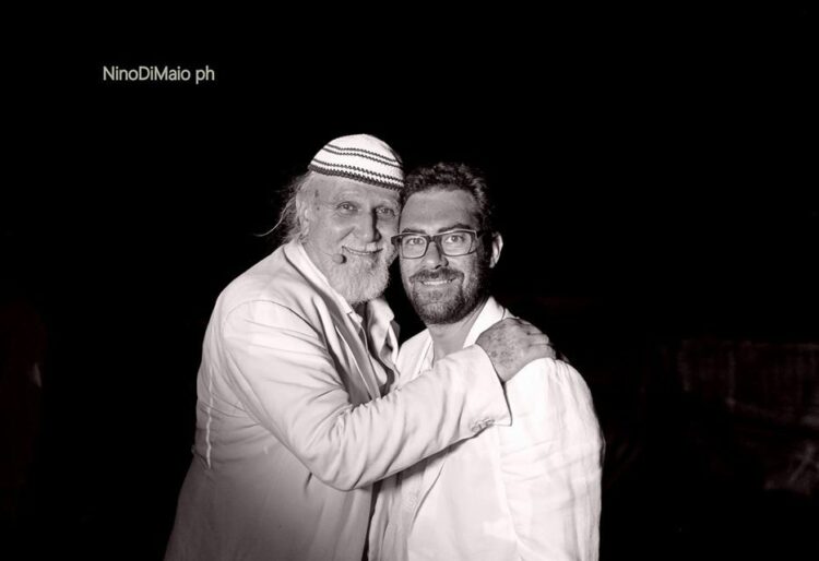 Con Moni Ovadia e Mario Incudine si apre stasera la stagione del Teatro Donnafugata. Nuovamente in presenza. Si replica questo martedì 7 dicembre