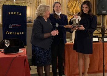 La scrittrice siciliana Costanza Diquattro con il suo romanzo “Donna Fugata” ha vinto il premio Porta d’Oriente