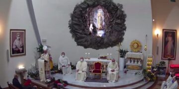 Le 15 visite alla Madonna di Lourdes: omelia del vescovo La Placa in tempi di guerra