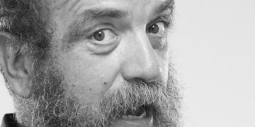 Giobbe Covatta a Ragusa con uno spettacolo sulle donne e la loro superiorità. Al Teatro Donnafugata il 18 e 19 febbraio