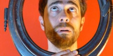 “Anche i Santi hanno i brufoli”. Il divertente monologo giullaresco di Giovanni Scifoni in scena sabato e domenica prossimi al Teatro Donnafugata di Ragusa Ibla