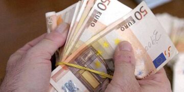 Estorsione: arrestato un 55enne sciclitano che voleva 500 euro da un commerciante