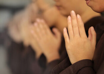 Preghiera per la pace in tutte le parrocchie della Diocesi di Ragusa