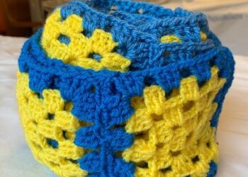 Il filo della cura giallo e blu all’Hospice di Ragusa