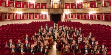 Milano e Ragusa nuovamente unite dalla musica. Il primo violino de La Scala e l’orchestra dell’Accademia La Scala insieme per il Concerto di Primavera al Teatro Donnafugata di Ragusa Ibla. Il 31 marzo