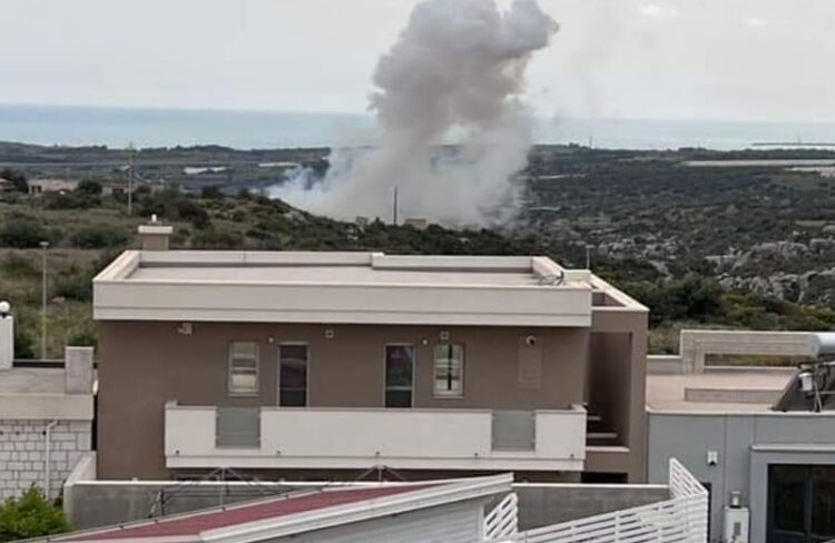 Sono stati due 15enni ad appiccare il fuoco all’ex fabbrica di fuochi d’artificio di Ispica