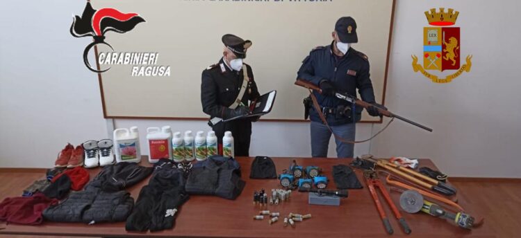 Furti in aziende agricole, arrestata banda di stranieri a Vittoria. Uno è minorenne