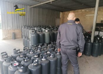 Vittoria: sequestrate oltre mille bombole di GPL