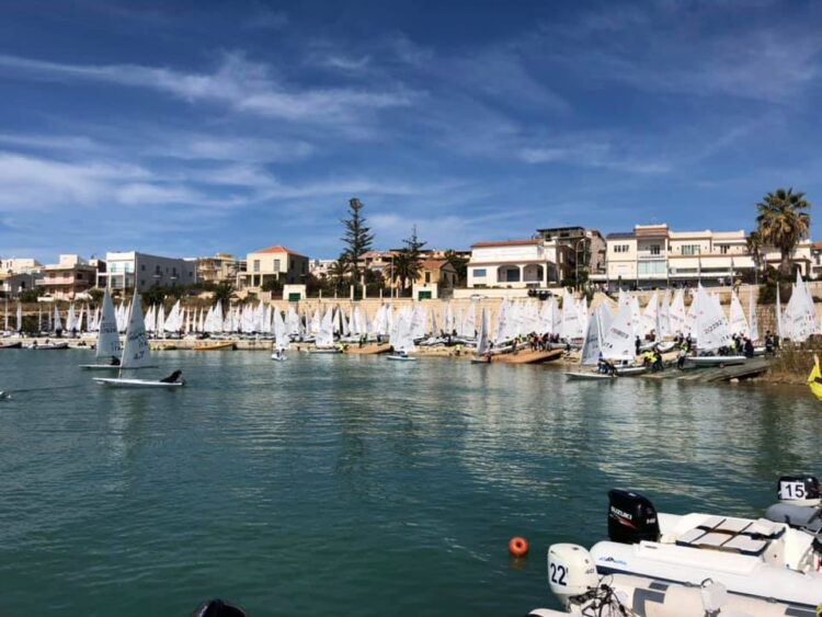 Vela: da sabato a lunedì il porto turistico di Marina di Ragusa al centro della vela giovanile italiana grazie al Cvk. Da oggi i controlli di stazza