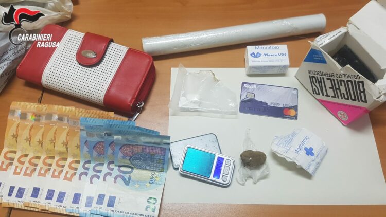 Pozzallo: coppia di ventenni arrestata per spaccio