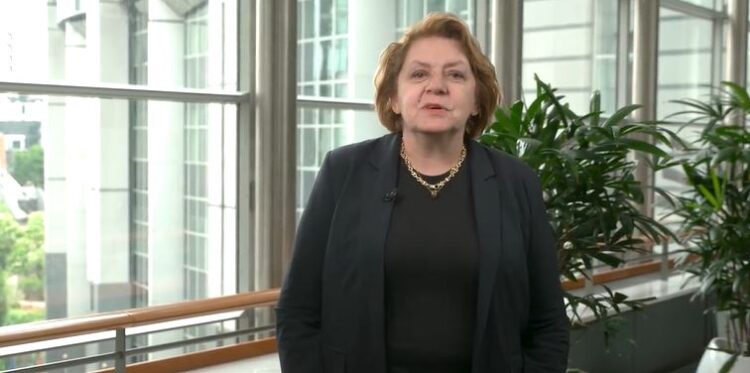 Caterina Chinnici candidata alle primarie del Pd per la Regione siciliana: “Questa terra, la Sicilia, io la amo”. GUARDA IL VIDEO