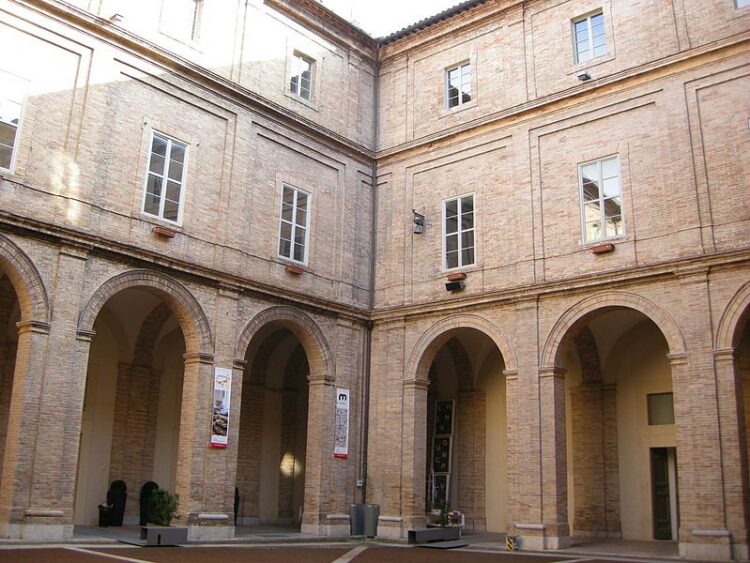 Da Comiso a Urbino, dialogo tra artisti: gemellaggio e mostra collettiva alla Galleria Civica Albani di Urbino