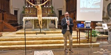 Lo straordinario Crocifisso ligneo restaurato della Cattedrale di Ragusa. Quali sono le sue caratteristiche?