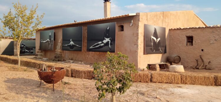La Corte del Vespro, successo ndella mostra di Toni Campo. Prossime date il 19,20 e 21 agosto