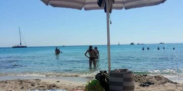 Furti in spiaggia a Marina di Ragusa. Una denuncia