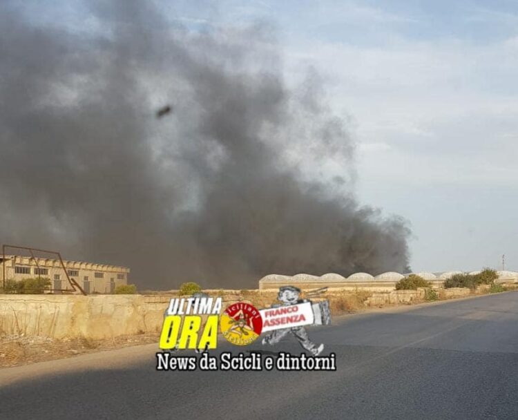 Due grossi incendi sul litorale ragusano