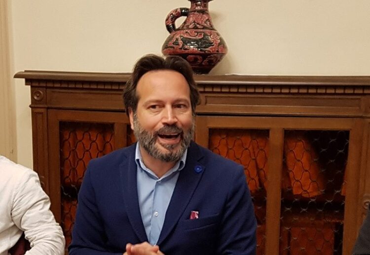 Revocate le deleghe all’assessore Ciccio Barone