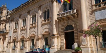 Furto in una scuola a Scicli, preso un 26enne