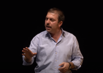 Rosario Lisma a Ragusa Ibla con “Che gusti ci sono”. Al Teatro Donnafugata in scena sabato e domenica con la storia divertente di un fuori sede