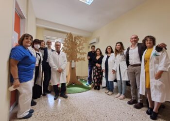 ASP di Ragusa: l’Albero delle Idee al reparto di Oncologia Medica dell’ospedale ‘Maria Paternò Arezzo’