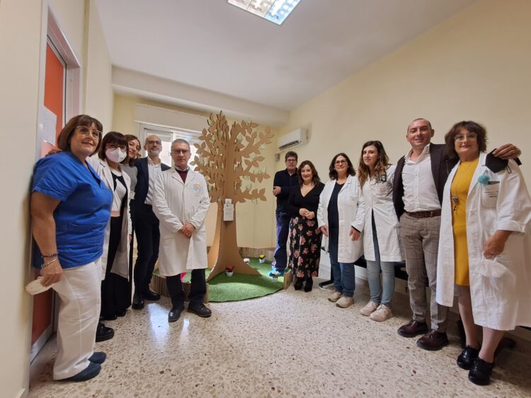 ASP di Ragusa: l’Albero delle Idee al reparto di Oncologia Medica dell’ospedale ‘Maria Paternò Arezzo’