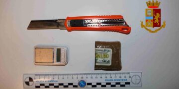 Vittoria. La Polizia di Stato arresta un soggetto sorpreso a spacciare in Piazza Manin