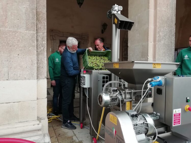 Tutti pazzi per l’olio extravergine d’oliva di Chiaramonte: in archivio la quinta edizione di Olio e  NonS’Olio ma è solo un arrivederci. Ora, si pensa al tartufo