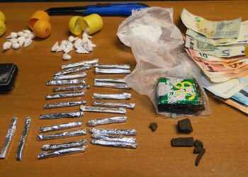 Hashish e cocaina in casa, arrestati due giovani a Vittoria