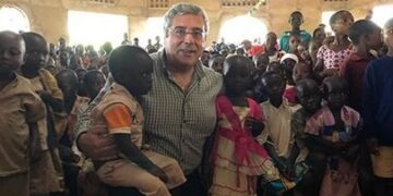 Salvatore Cuffaro torna in Burundi per una missione di volontariato