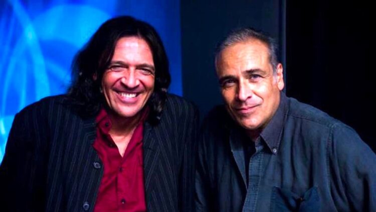 Tributo a Pino Daniele tra note e parole con Enzo Decaro e Antonio Onorato al Teatro Donnafugata