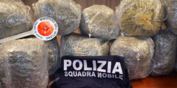 Droga: polizia sequestra 44 kg di marijuana a Vittoria
