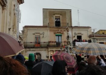 Maria Santissima di Gulfi: la tradizionale “Salita” che coinvolge tutta Chiaramonte. FOTO