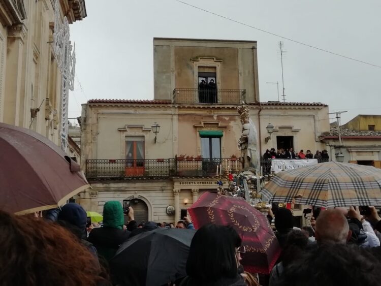 Maria Santissima di Gulfi: la tradizionale “Salita” che coinvolge tutta Chiaramonte. FOTO