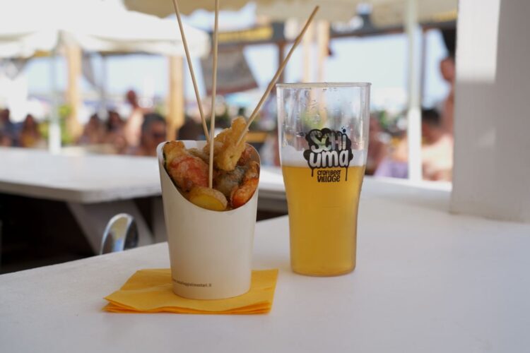 Ritorna Schiuma, il primo Craft Beer Festival in Spiaggia a Sampieri