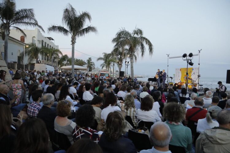 Con una serata speciale dedicata al divulgatore scientifico Piero Angela si è aperta la 14esima edizione del festival letterario “A Tutto Volume – libri in festa a Ragusa”