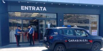 Ispica: Rumeno violento davanti ai supermercati. Arrestato dai Carabinieri
