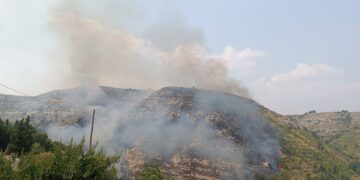 Fuoco nelle campagne di Ragusa: si continua ancora oggi a monitorare la situazione