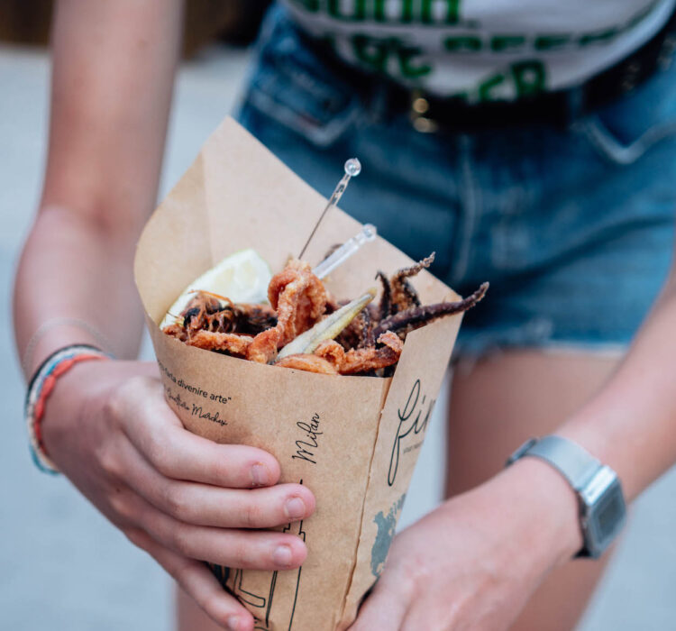 Al via “Ammucca – Sicily Street Food Festival” per celebrare la cultura enogastronomica dell’isola. Si inizia dai luoghi di Montalbano
