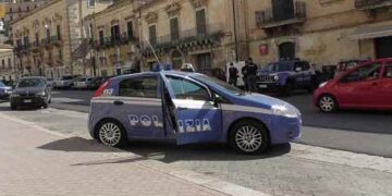 Modica, la Polizia di Stato arresta uno straniero responsabile di tentata rapina ai danni del titolare di un esercizio commerciale del centro storico