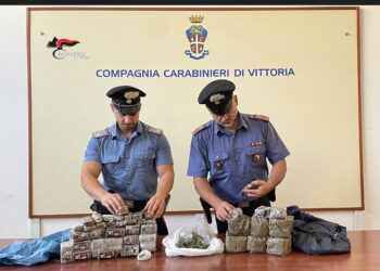 Carabinieri arrestano vittoriese per detenzione di 16 chili e mezzo di hashish e quasi 200 grammi di marijuana