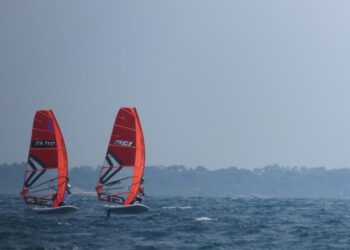 Windsurf: duello tutto siciliano nel campionato italiano Giovanile Slalom