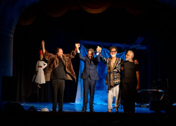 Ragusa dietro il Sipario prosegue il suo viaggio nell’anima attraverso il teatro, la musica e la letteratura. Chiusura domenica con Danilo Rea