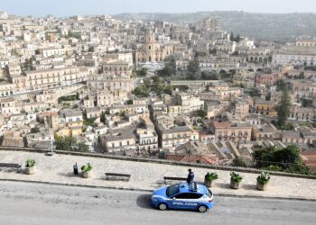 Controlli straordinari del territorio a Modica disposti dal Questore della provincia di Ragusa. Denunciato uno straniero e sequestrati 200 litri di gasolio