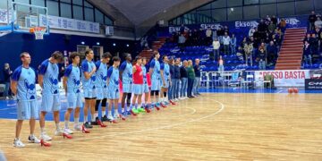 Adesso basta: scarpe rosse sul parquet della Virtus